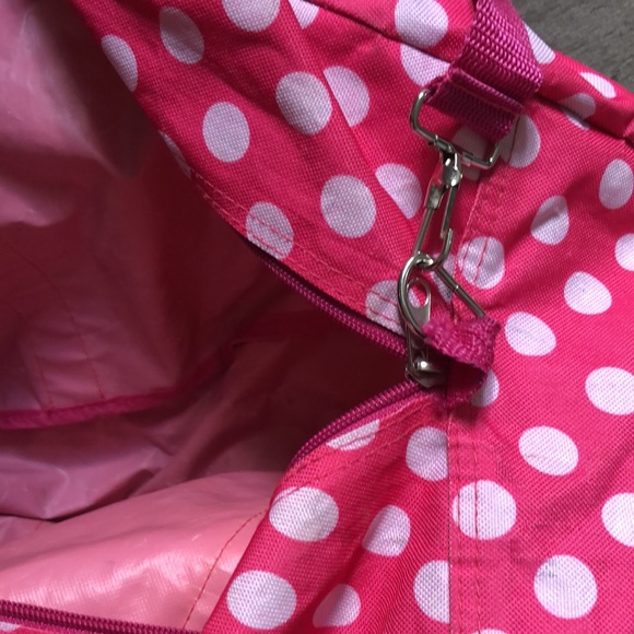 Pink and white polka dot “B” duffle bag with strap and front zipper small pocket - Picture 15 of 16